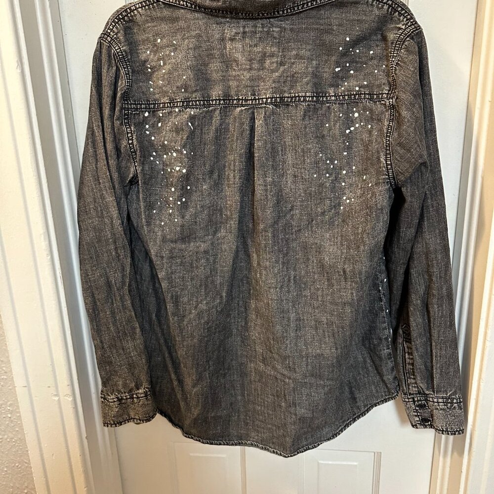 Arizona Jean Company Women's Size XL Long Sleeve Washed Black Button-Up Shirt - Picture 3 of 5